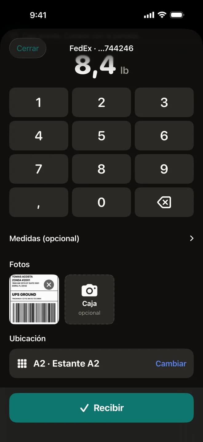 Recepción en la app: foto de la etiqueta, estante A2 elegido y el botón Recibir.